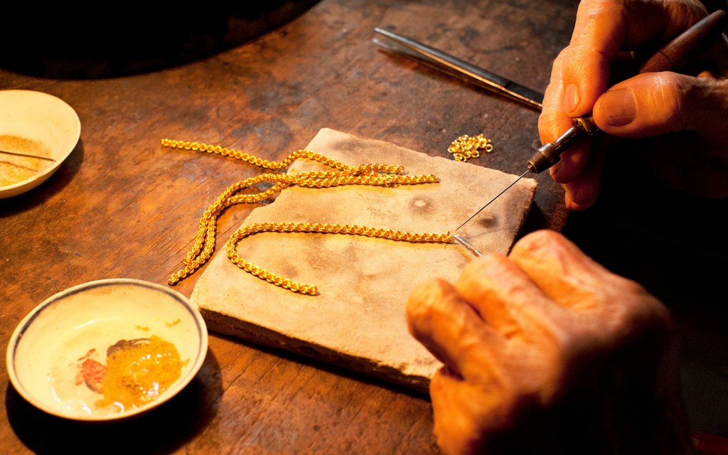 صياغة المجوهرات