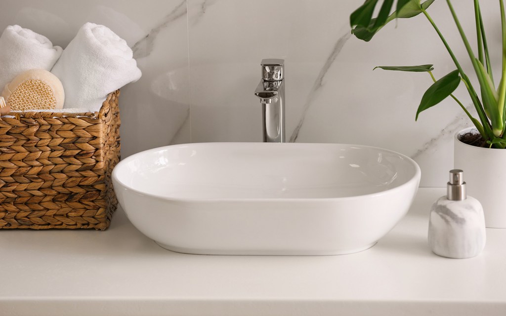 مغاسل حمامات خزف