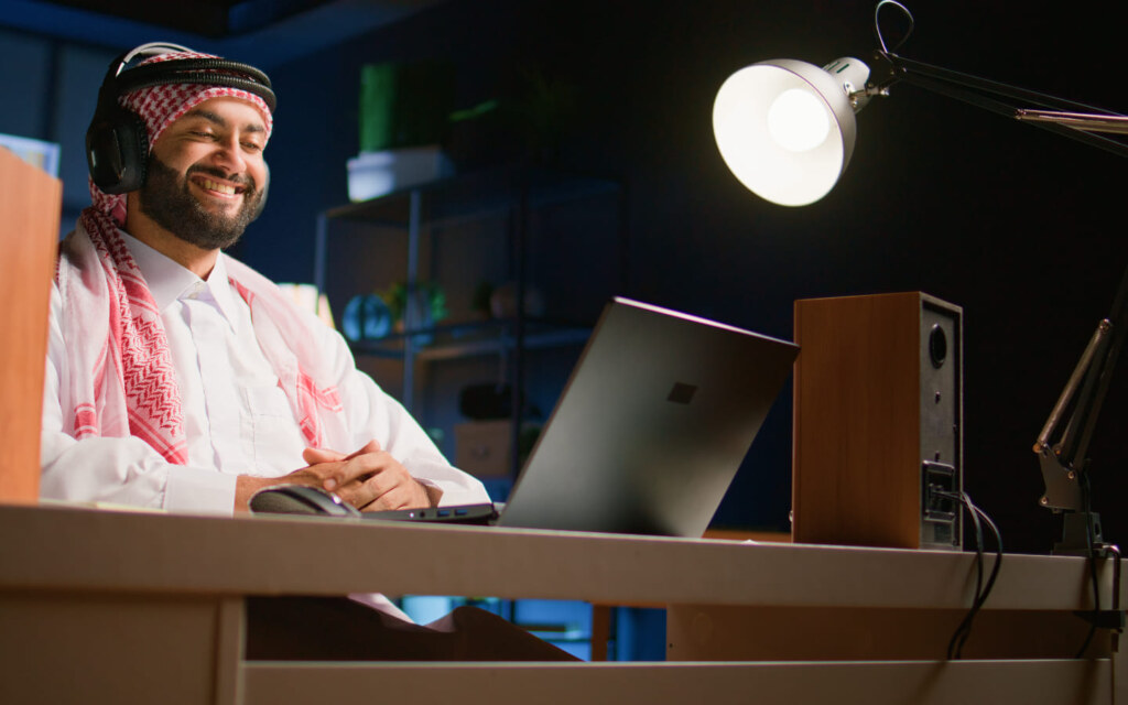 حاضنة الأعمال الافتراضية