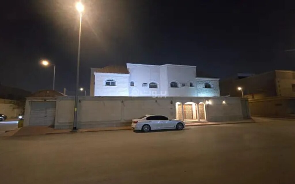 فيلا للبيع حي ظهرة البديعة