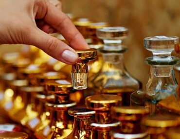 تاريخ صناعة العطور في السعودية