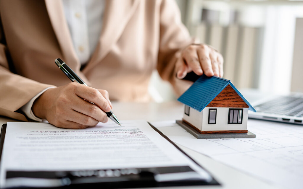 حقوق المستأجرين والمالكين في التأمين العقاري
