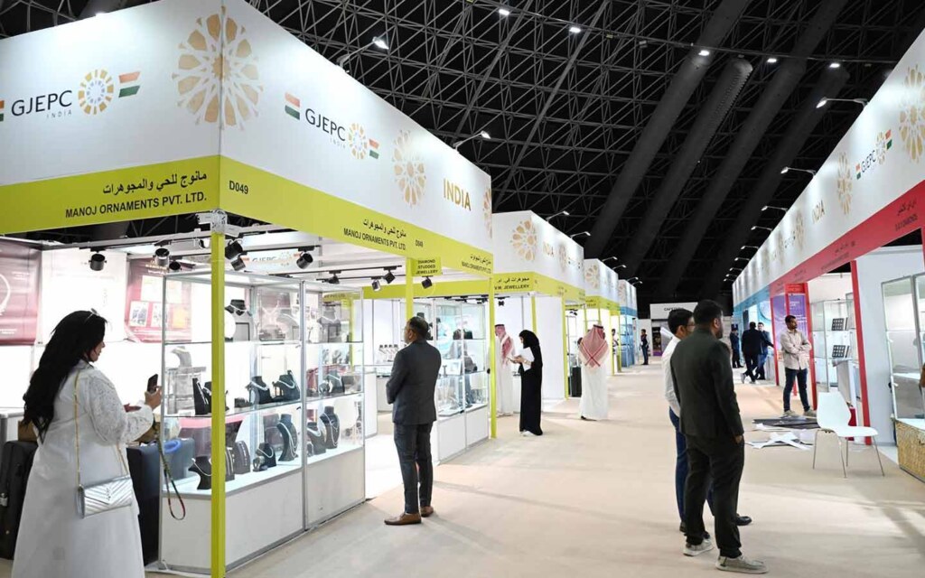 معرض الاستثمار العالمي للمجوهرات في جدة