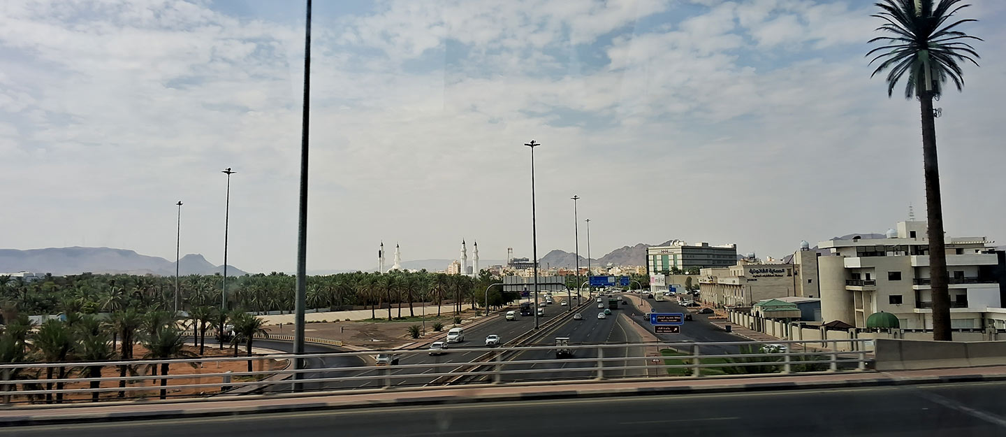 برنامج إدارة المشاريع وتحدياتها