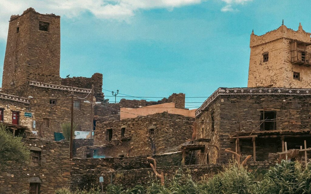 قرية الأطاولة