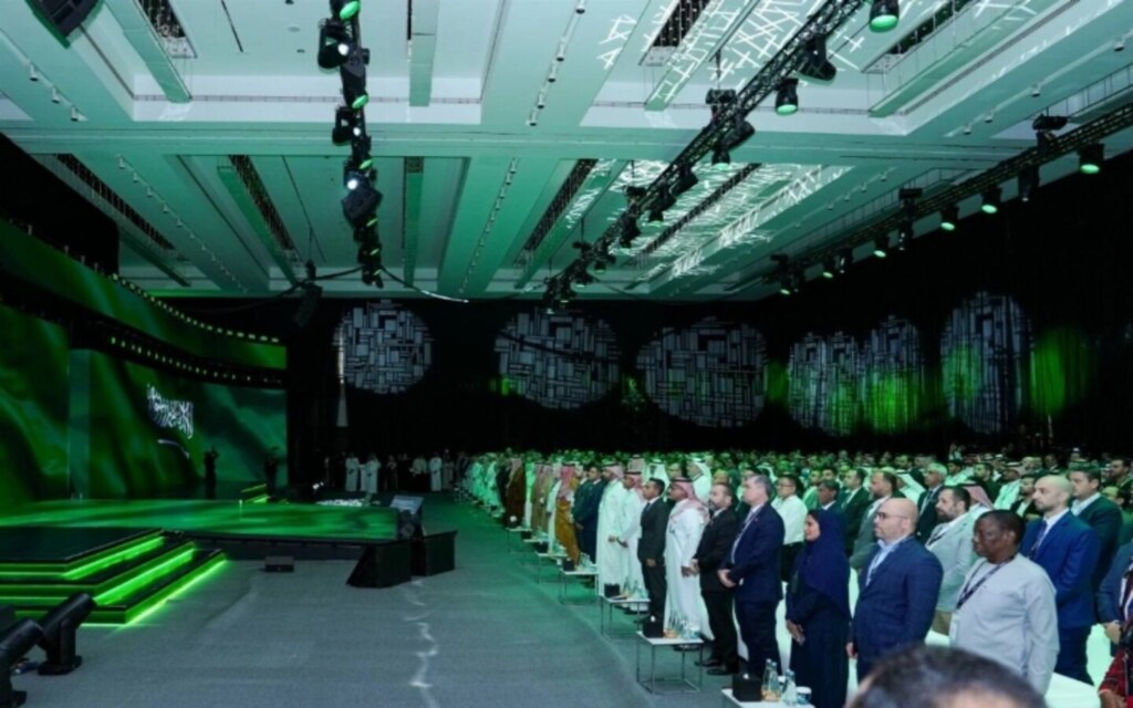 شنايدر إلكتريك 2025