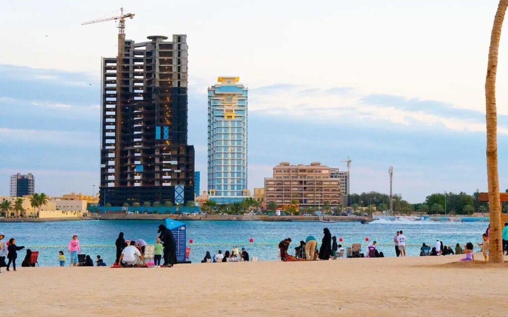 شاطئ المستقبل في جدة