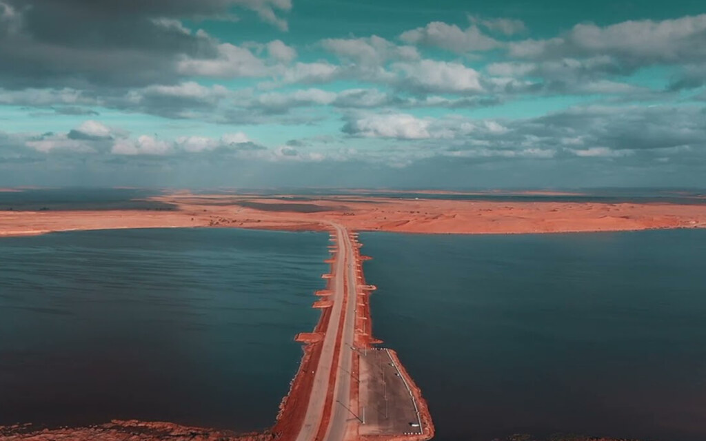 بحيرة العوشزية