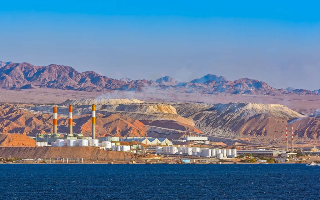 The Economical Role of Oil Refineries in Saudi