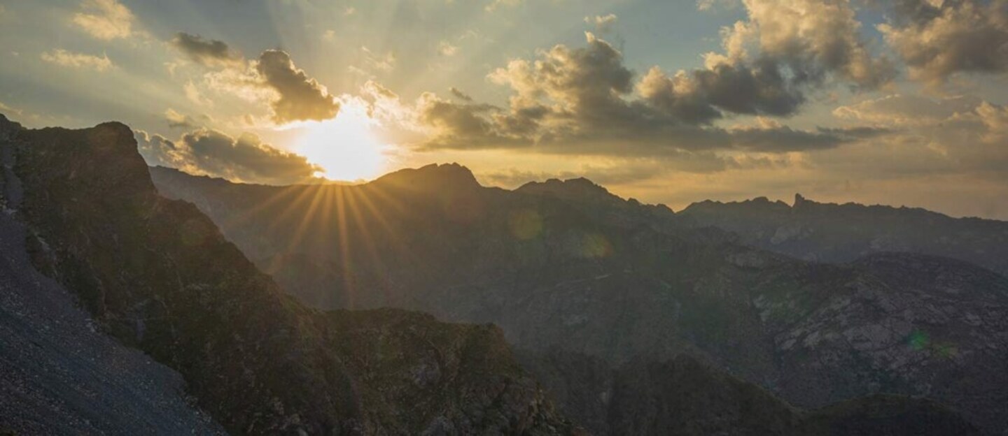 جبل القمر في جدة
