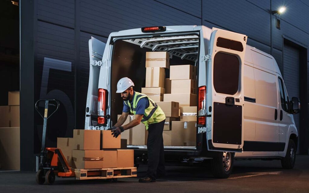 الاستثمار في الخدمات اللوجستية