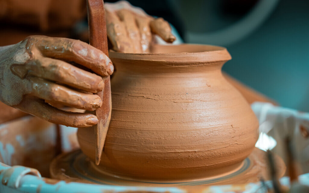 دورة الفخار للناشئين