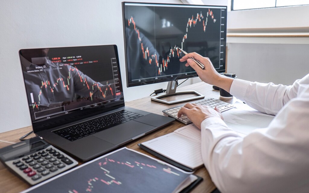 Private Investment in Public Equity