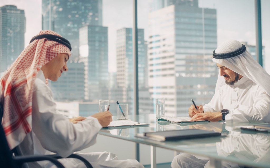 توقيع استثمارات في السعودية مع الأجانب