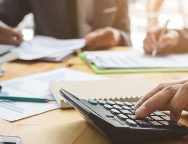 ضريبة الدخل على المقيمين في السعودية