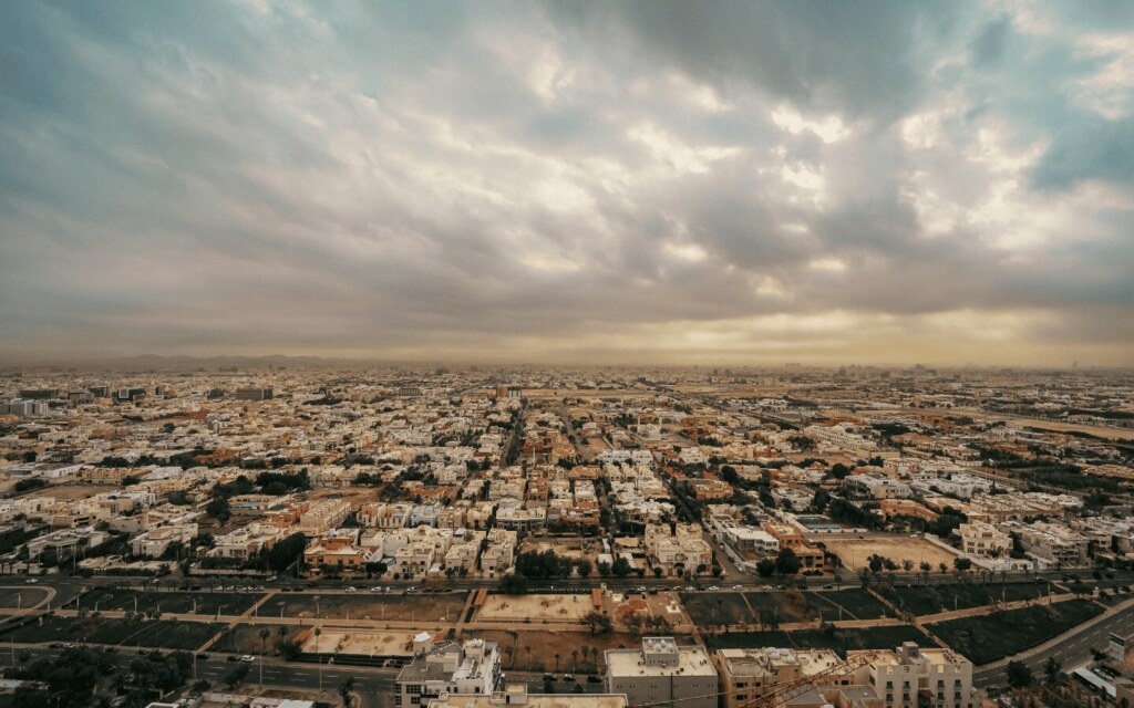 عقارات تقع بالقرب من مطار الملك عبدالعزيز الدولي