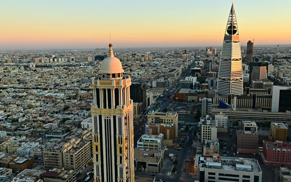 خدمات في حي العزيزية في الرياض