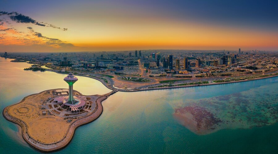 residential vs. commercial real estate investment in Jeddah